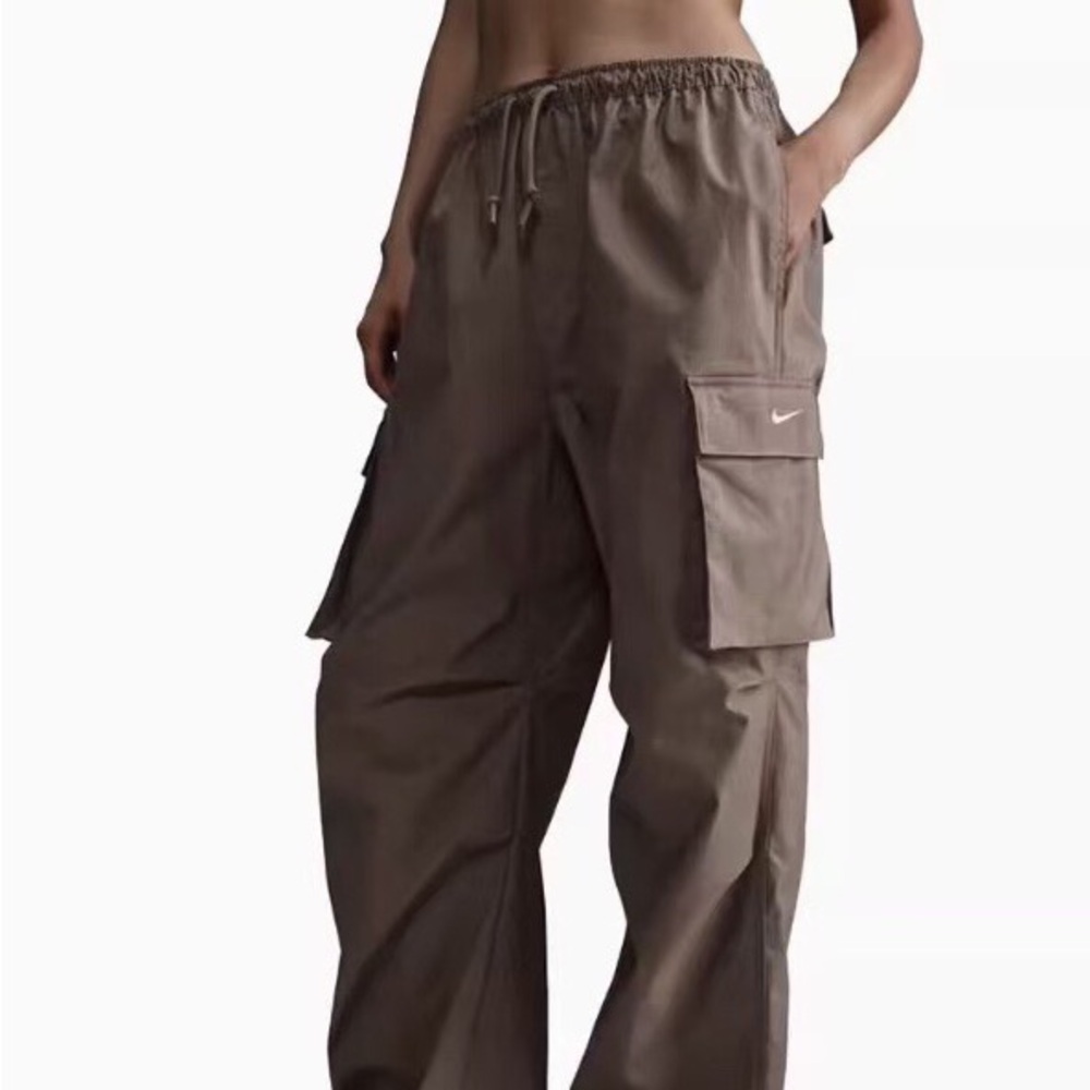 Nike Women's Brown Cargo Joggers